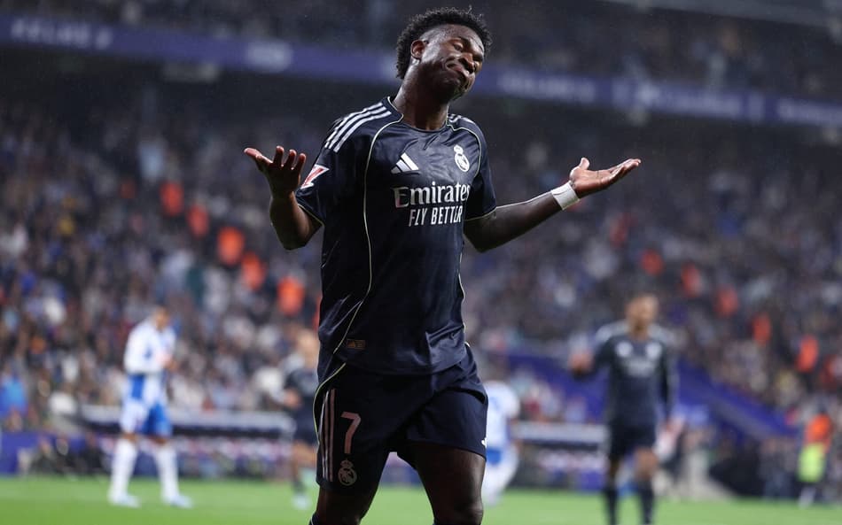 Vini Jr comemora gol marcado pelo Real Madrid sobre o Espanyol, pela La Liga (Foto: Josep Lago / AFP)