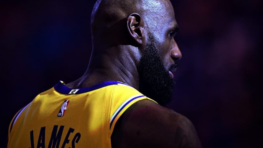 LeBron desabafa após eliminação na NBA e deixa futuro em aberto