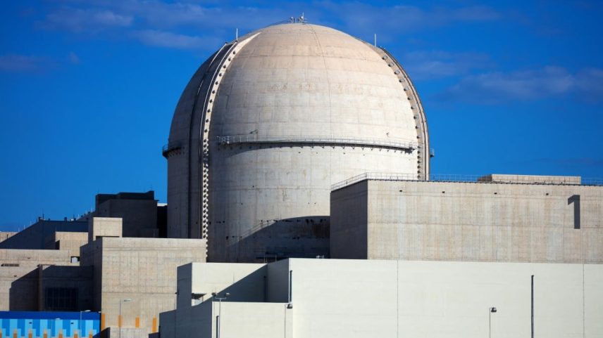 Ataque com drone perto de usina nuclear dos Emirados causa incêndio