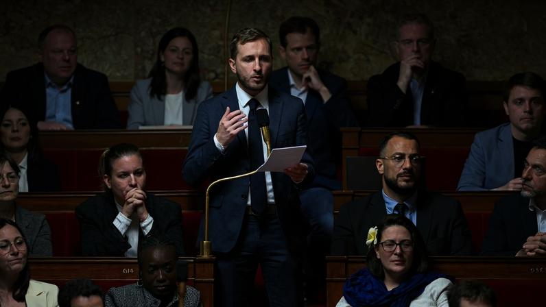 O deputado François Piquemal, do partido França Insubmissa (LFI). Foto: Julien de Rosa/AFP