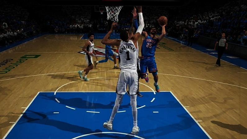 Ajay Mitchell, do Oklahoma City Thunder, recebe a marcação de Victor Wembanyama, do San Antonio Spurs (Foto: Jesse D. Garrabrant/NBAE via Getty Images/AFP)