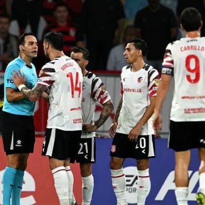 Pênalti suspeito em Flamengo x Estudiantes divide torcedores