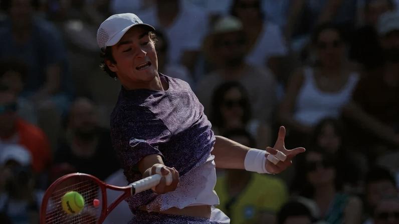 João Fonseca vence a estreia em Roland Garros