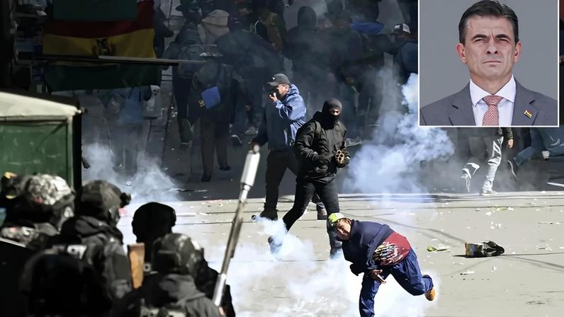 Insatisfação. O bloqueio das estradas impede a circulação de alimentos. Manifestantes ocupam as ruas de La Paz. O presidente opta pela repressão – Imagem: Marvin Recinos/AFP e Marcelo Camargo/Agência Brasil