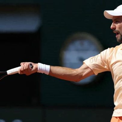 Djokovic avança e aguarda rival no jogo de João Fonseca em Roland Garros