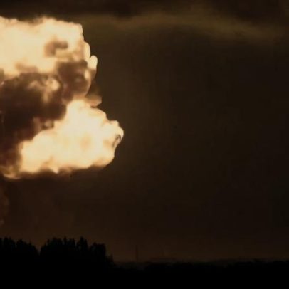 Foguete da Blue Origin explode na plataforma de lançamento