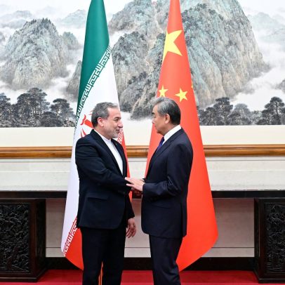 Chefe da diplomacia iraniana visita Pequim enquanto China se prepara para Trump