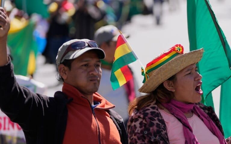 Lei para apoiar agricultores bolivianos pode ampliar grilagem de terras, críticos dizem