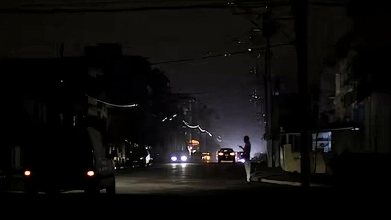 Un apagón en el municipio 10 de Octubre en La Habana, el 22 de mayo.