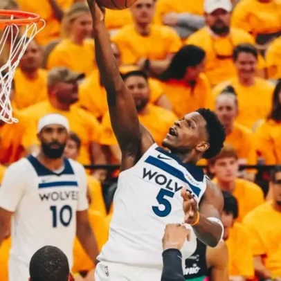 Anthony Edwards brilha ao lado de Mike Conley em retorno improvável