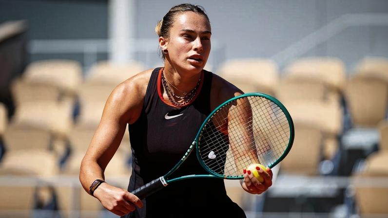 Sabalenka supera início difícil e avança em sets diretos