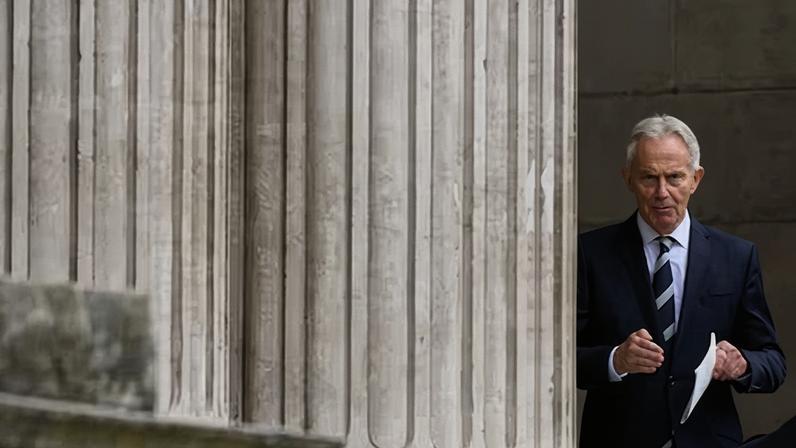 Tony Blair critica o Partido Trabalhista por abrir liderança sem propostas