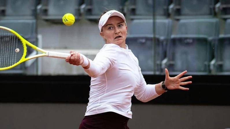 Krejcikova vence estreia e será a primeira adversária de Sabalenka em Roma