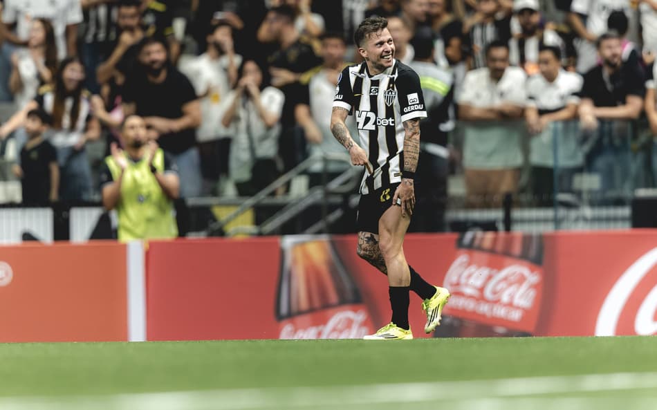 Bernard em Atlético-MG x Puerto Cabello (Foto: Pedro Souza / Atlético)
