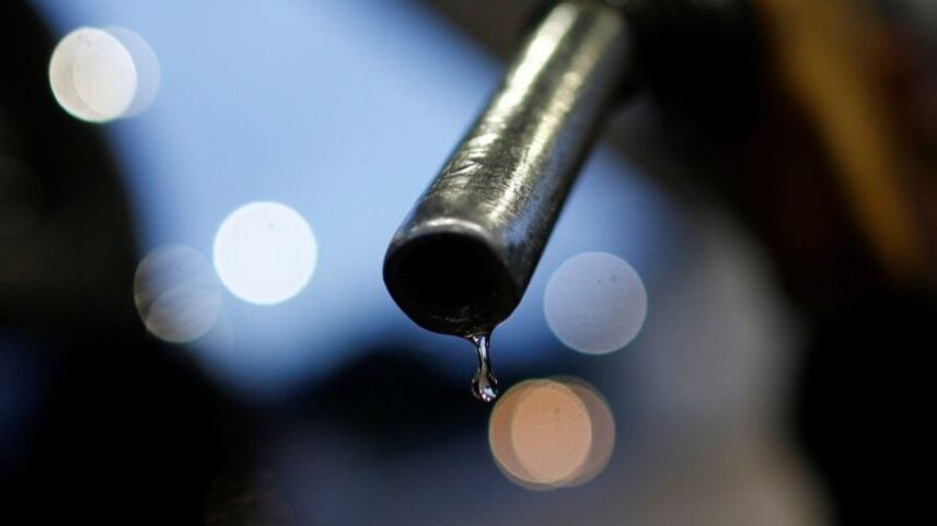 Governo Lula anuncia subsídio à gasolina diante da alta do petróleo