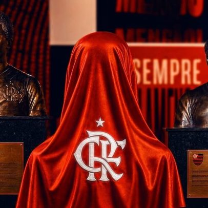 Bruno Henrique ganhará busto na sede do Flamengo, na Gávea