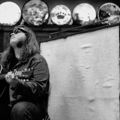 Marcus King recria performance de Gregg Allman de 1981 em Come and Go Blues