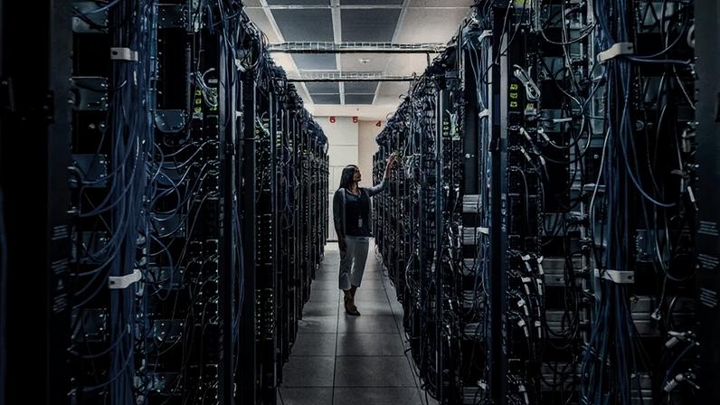 Datacenters avançam para o interior dos EUA, e população tenta freá-los