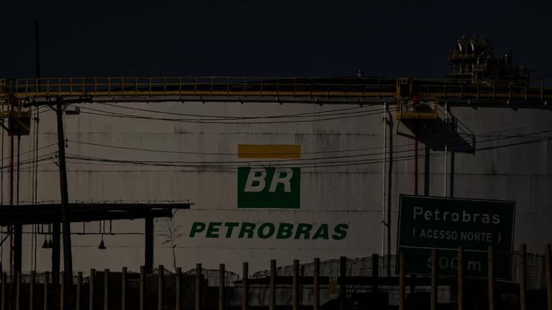 Ibovespa recua com Petrobras após expectativa de acordo EUA e Irã