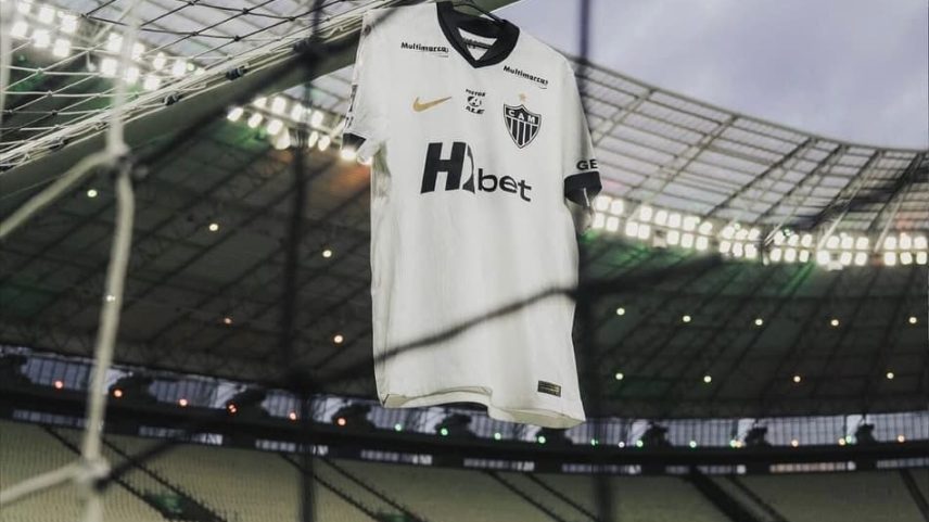 Camisa do Atlético no Castelão (Foto: Pedro Souza / Atlético)