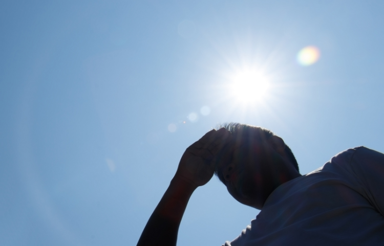 Calor intenso e tempo seco no Brasil antes da chegada de forte frente fria