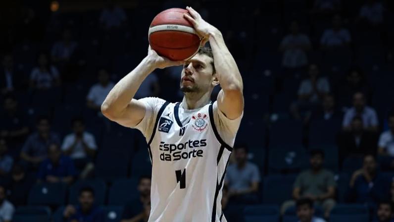 Cauê Borges em jogo 3 da semifinal do NBB (Foto: Beto Miller / Corinthians)
