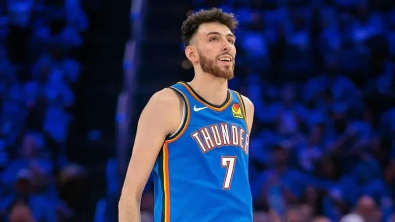 Holmgren domina, Thunder vence Lakers e abre 1-0