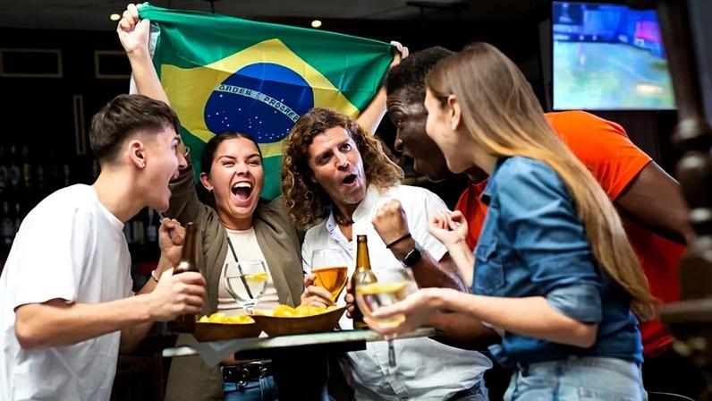 Delay na Copa do Mundo: veja como reduzir o atraso na transmissão dos jogos e acompanhar os lances em tempo real (BearFotos/Shutterstock)