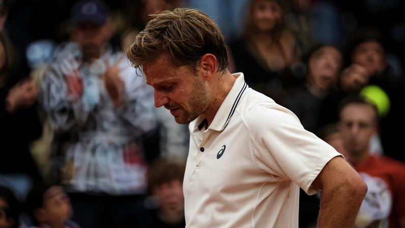 Goffin leva virada e se emociona ao se despedir de Roland Garros