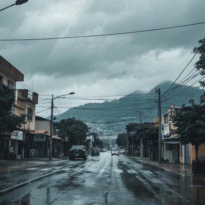 Norte do Brasil permanece com chuva forte, temporais e tempo abafado
