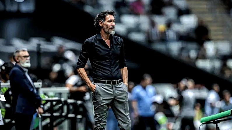 Domínguez elogia atuação do Atlético, mas lamenta gol no fim