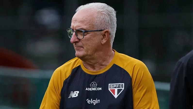 Dorival Júnior comandou seu primeiro treino (Foto: Rubens Chiri / São Paulo FC)
