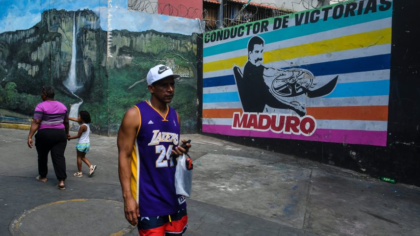 Mural del expresidente venezolano Nicolás Maduro, el 8 de enero de 2026, en Caracas.