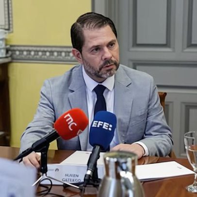 Senador Rubén Gallego afirma que Rubio está obcecado e Cuba não é ameaça aos EUA