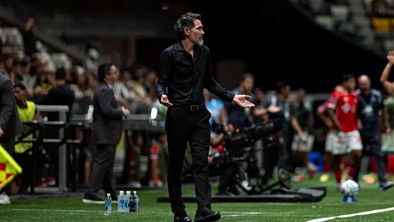 Domínguez destaca evolução do Atlético e analisa reta final antes da Copa