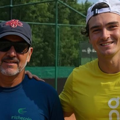 Professor e primeiro treinador de João Fonseca celebra vitória sobre Djokovic