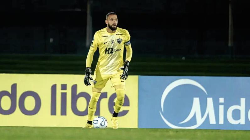 Éverson lamenta empate e analisa situação do Atlético na Sul-Americana