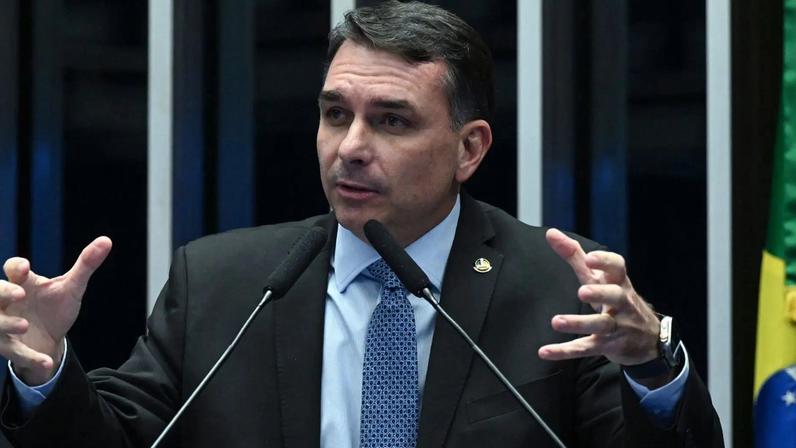 Flávio Bolsonaro tem a expectativa de ser recebido por Donald Trump na Casa Branca nesta terça-feira (26). (Foto: Carlos Moura/Agência Senado)