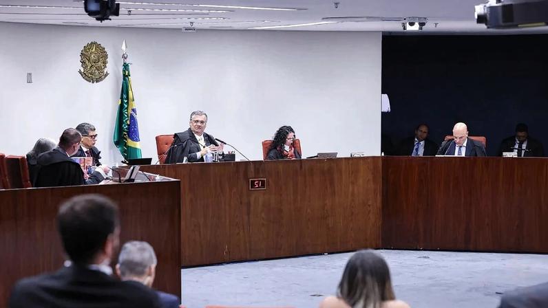 STF mantém decisão de Dino contra a aposentadoria compulsória de magistrados