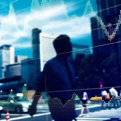 Ibovespa cai com balanços e recuo do petróleo no exterior