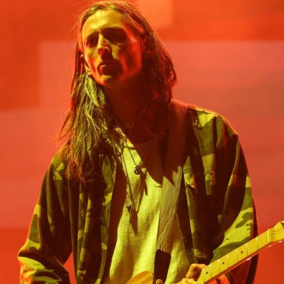 Nick Valensi, dos Strokes, faz pausa temporária durante a turnê Reality Awaits