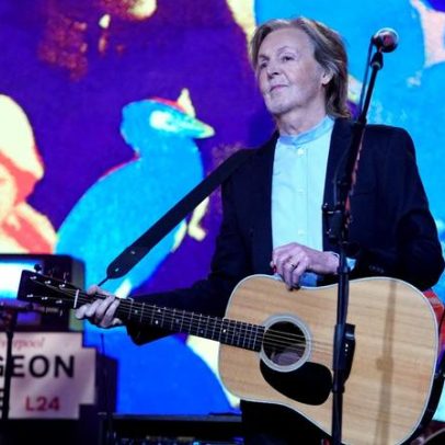 Paul McCartney toca clássicos dos Beatles em performance pós-créditos no SNL
