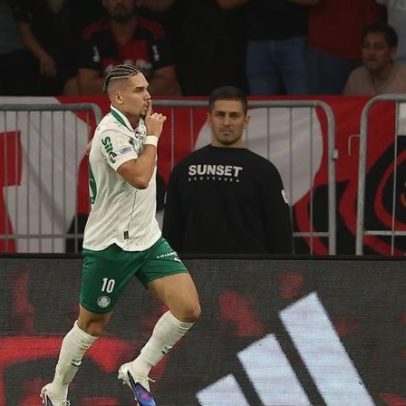 Palmeiras derrota Flamengo por 3 a 0 no Brasileirão