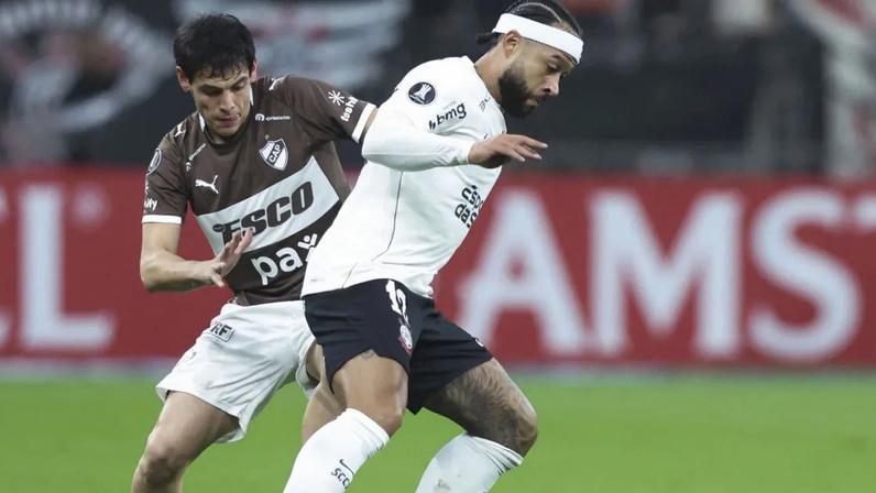 Corinthians perde para Platense e enfrenta possível eliminação de Memphis