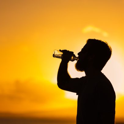 Interior do Brasil mantém tempo quente e seco após frente fria.