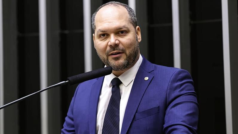 TSE torna inelegível ex-deputado federal do Ceará por gasto ilícito de recursos