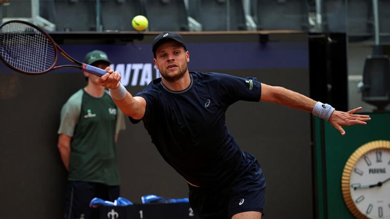 Altmaier vence de virada e encara Zverev na estreia