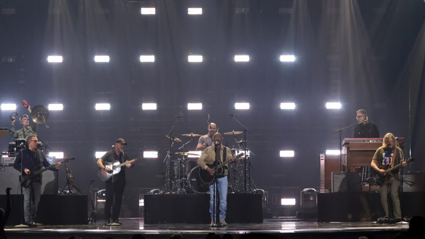 Hootie & the Blowfish perform at American Music Awards on May 25, 2026 in Las Vegas, Nevada.
