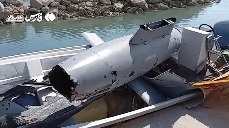 EUA e Irã trocam fogo em Ormuz após a trégua, incidente grave