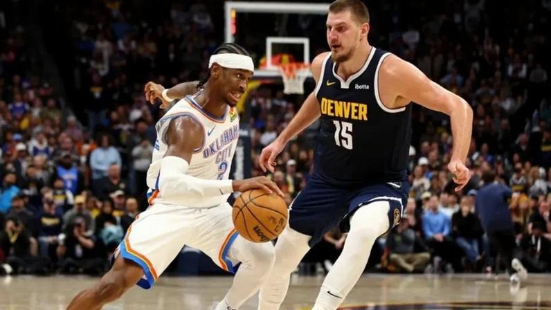 Estrangeiros dominam os times ideais da NBA em 2025/26